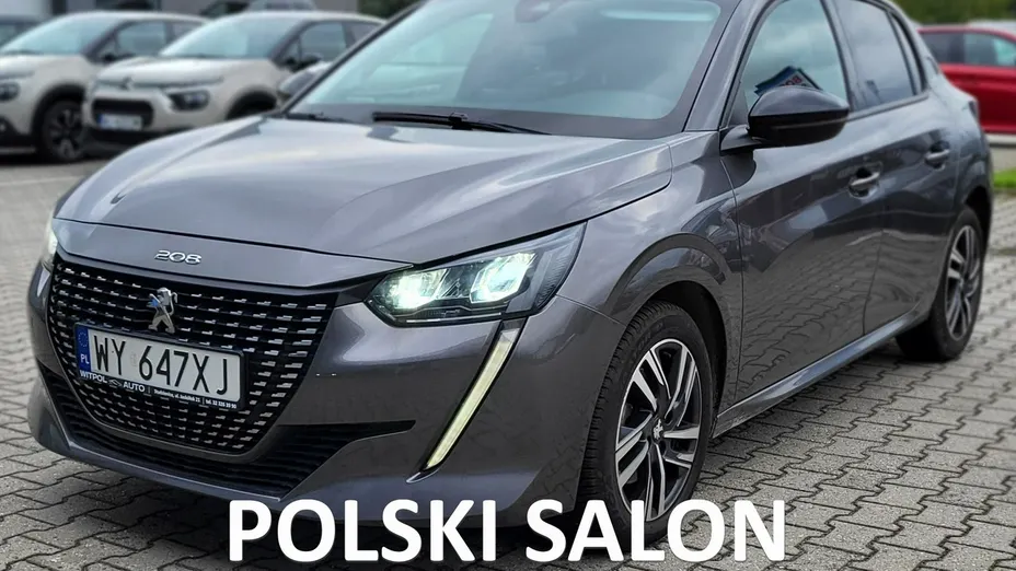 PEUGEOT 208 -