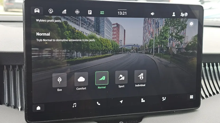 SKODA Superb -