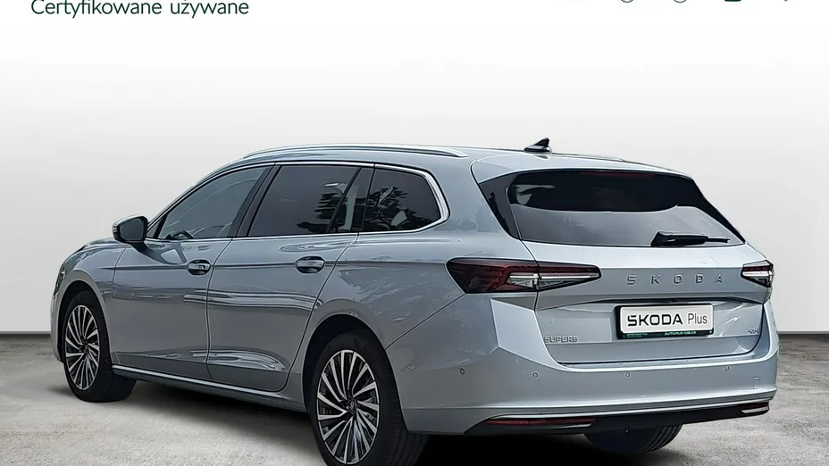 SKODA Superb -