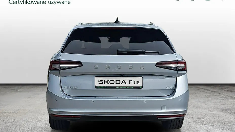 SKODA Superb -