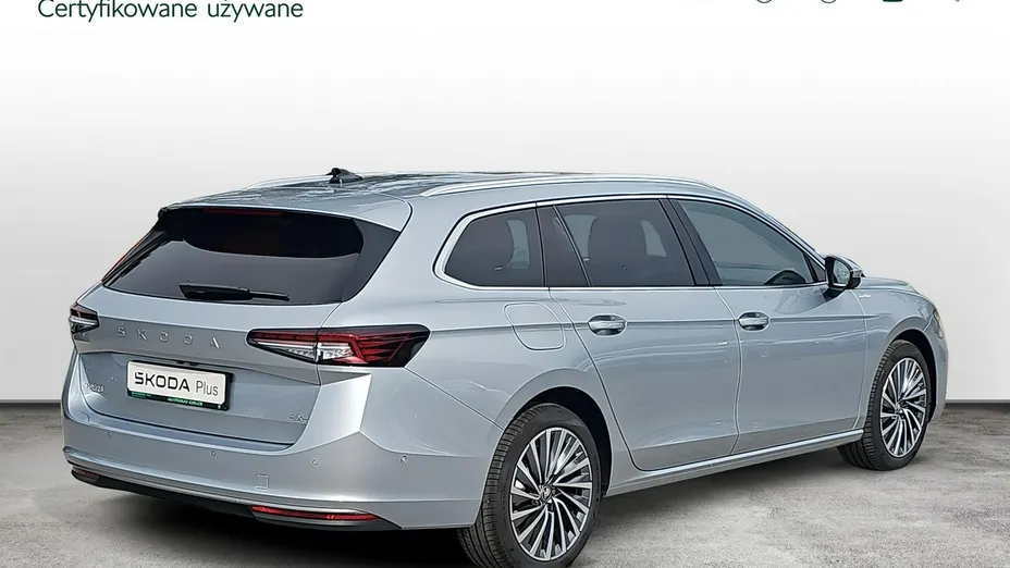 SKODA Superb -