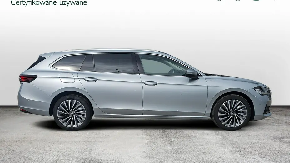 SKODA Superb -