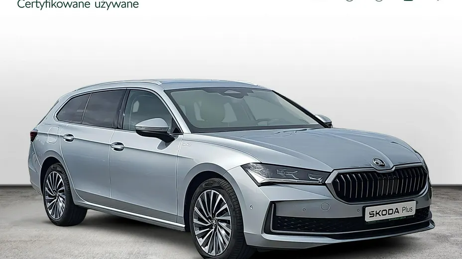 SKODA Superb -