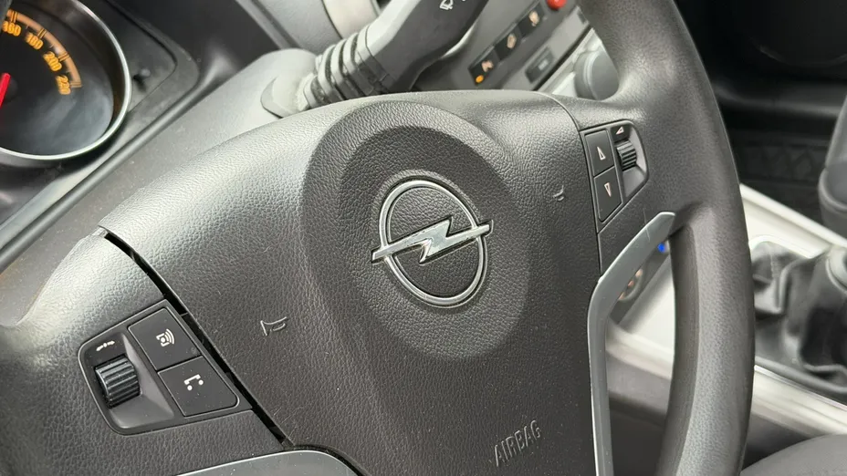 OPEL Antara -