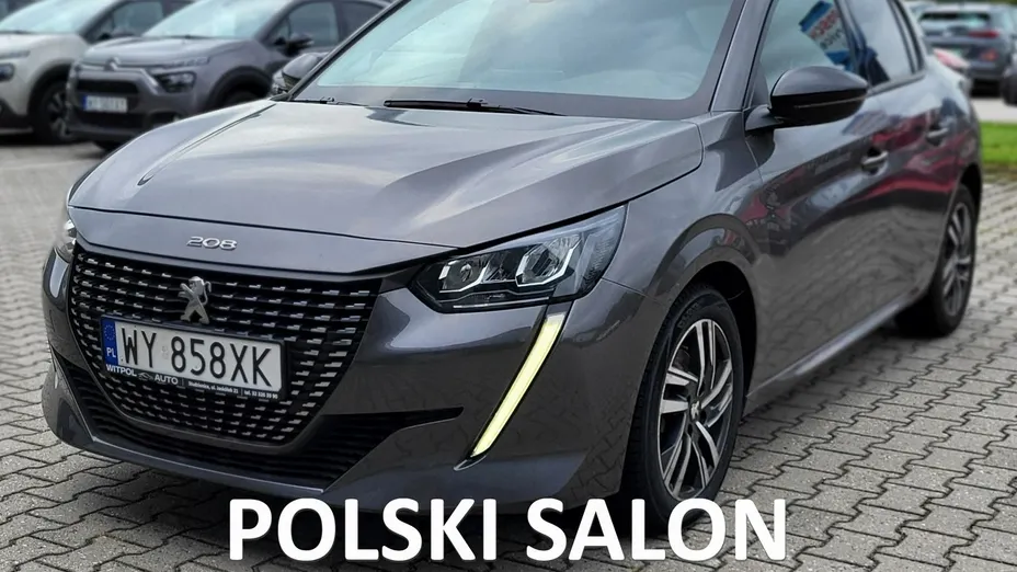PEUGEOT 208 -