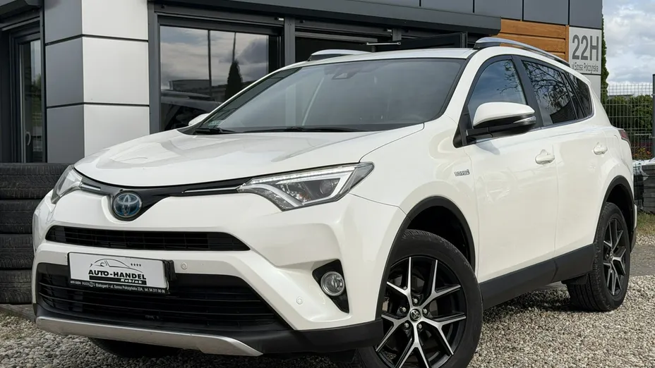 TOYOTA RAV4 -