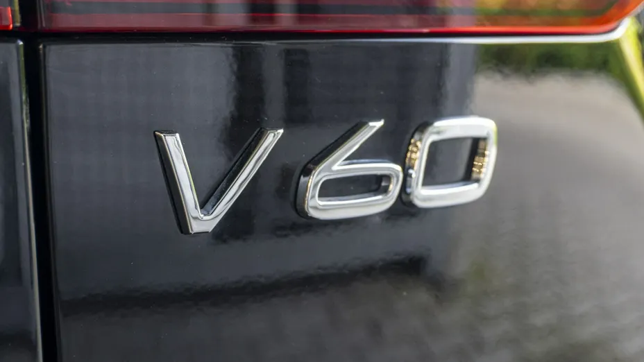 VOLVO V60 -