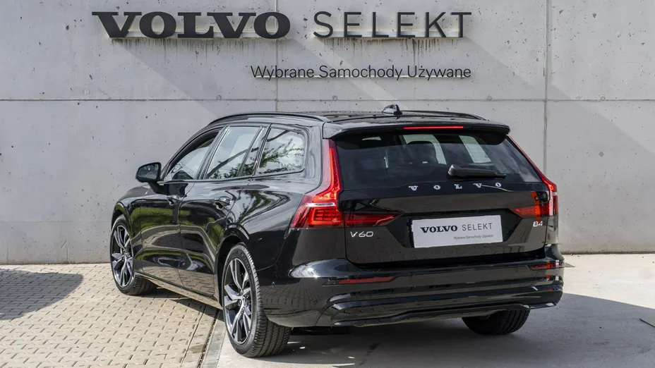 VOLVO V60 -