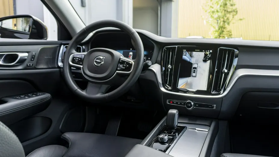 VOLVO V60 -