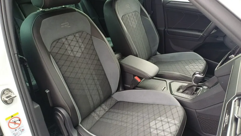 VOLKSWAGEN Tiguan -