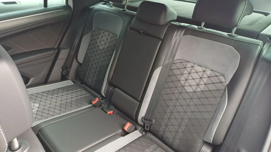 VOLKSWAGEN Tiguan -