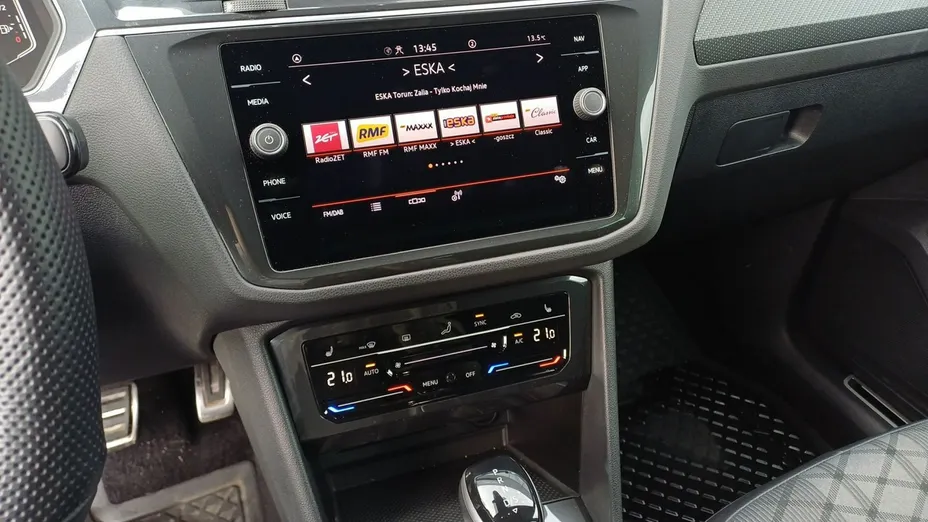 VOLKSWAGEN Tiguan -