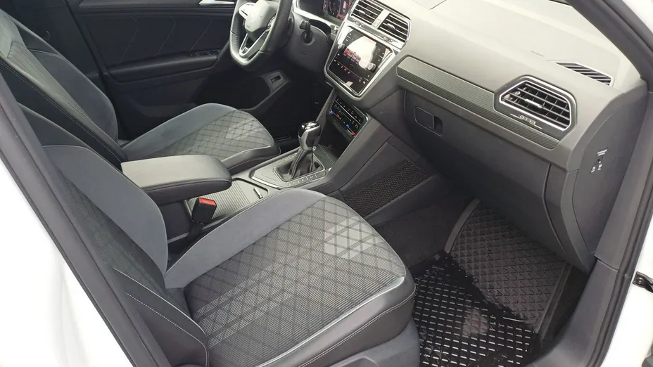 VOLKSWAGEN Tiguan -
