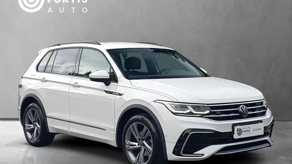 VOLKSWAGEN Tiguan -