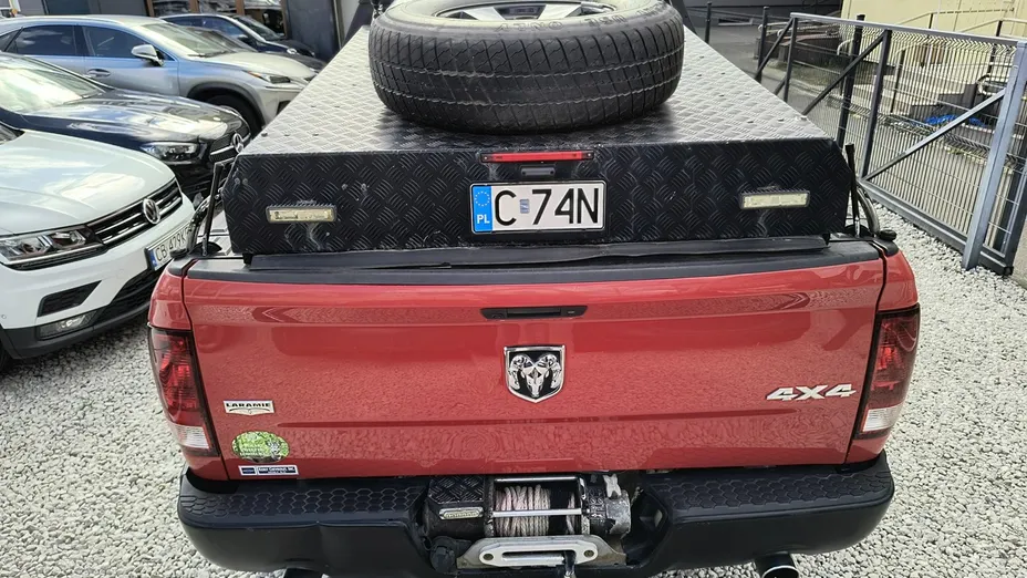 DODGE RAM -