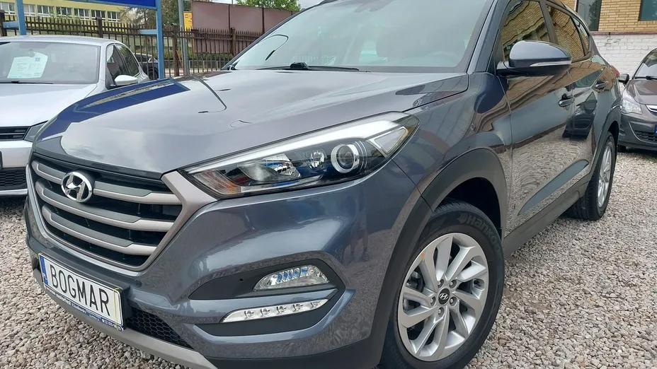 HYUNDAI Tucson -