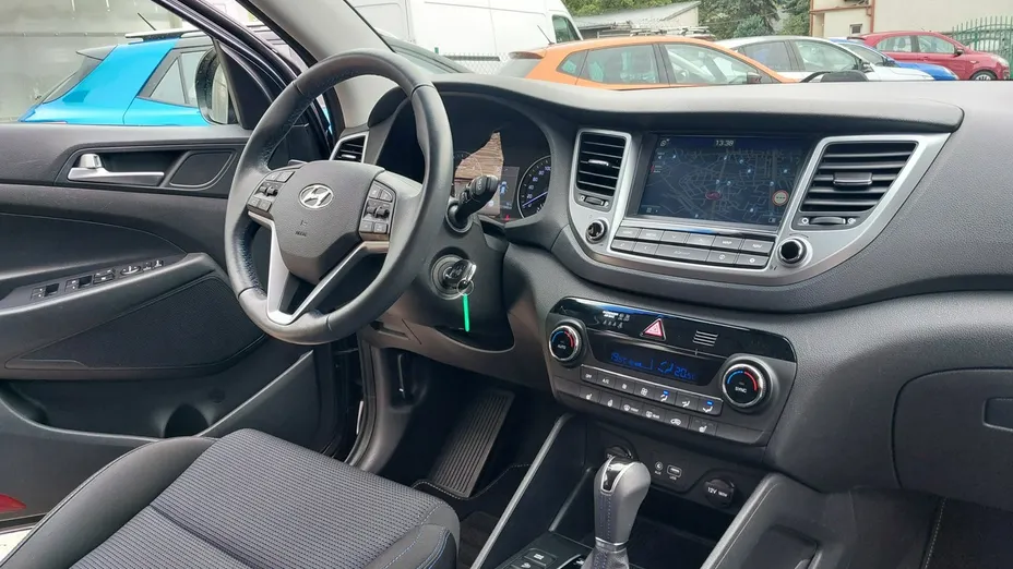 HYUNDAI Tucson -