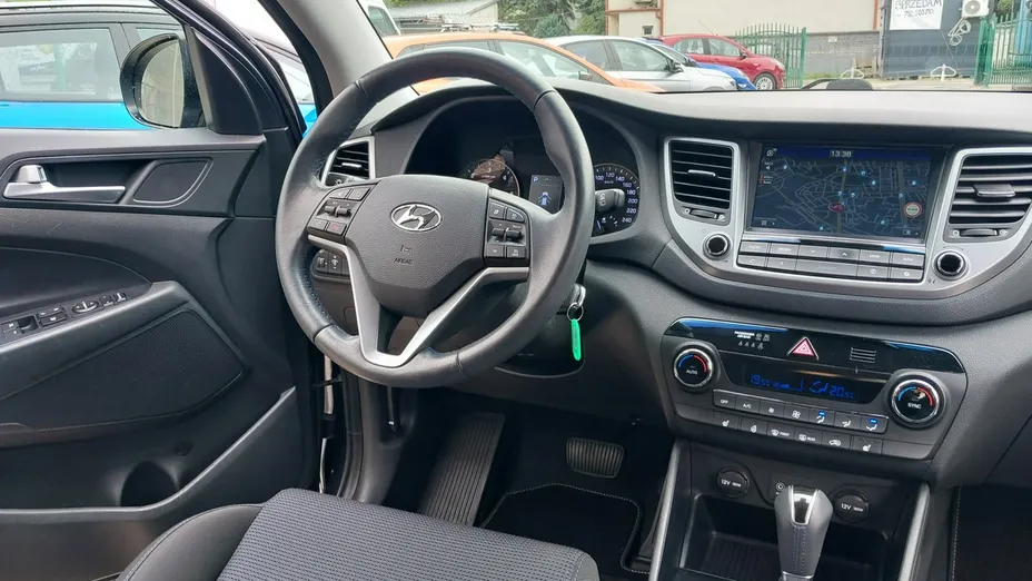 HYUNDAI Tucson -