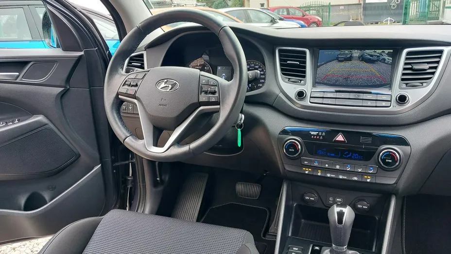 HYUNDAI Tucson -