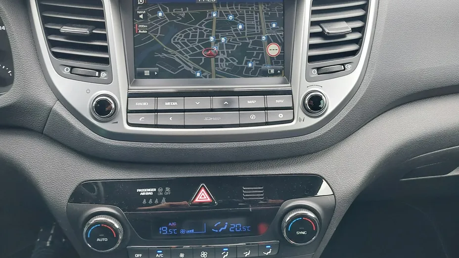 HYUNDAI Tucson -