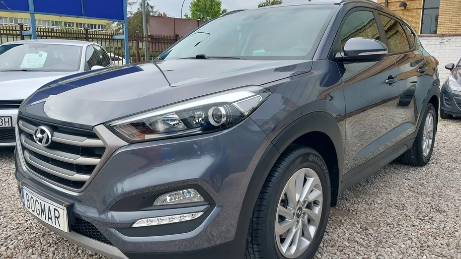 HYUNDAI Tucson -