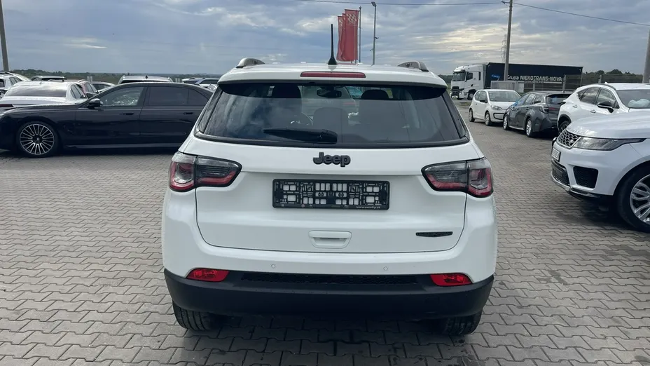 JEEP Compass -