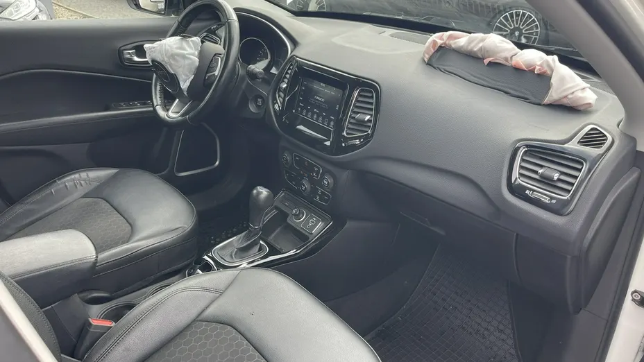 JEEP Compass -