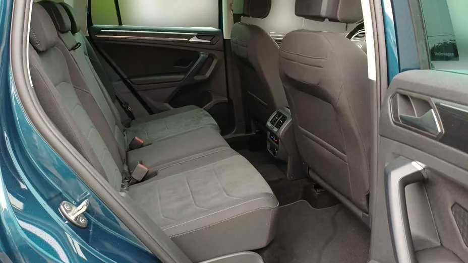 VOLKSWAGEN Tiguan -