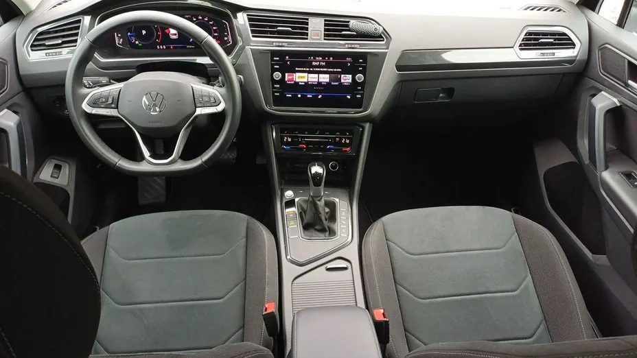 VOLKSWAGEN Tiguan -