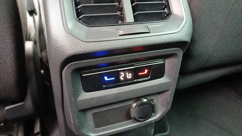 VOLKSWAGEN Tiguan -