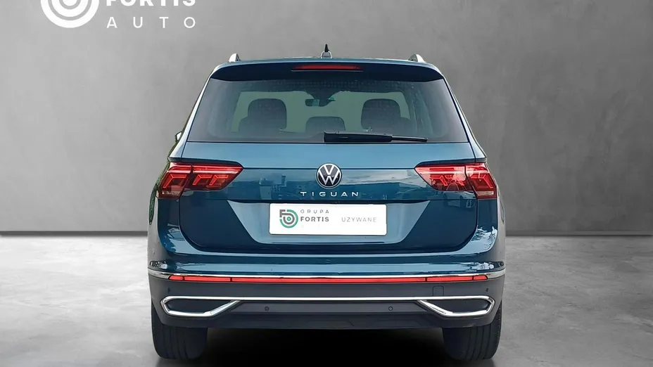 VOLKSWAGEN Tiguan -