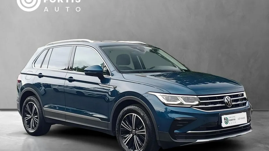 VOLKSWAGEN Tiguan -