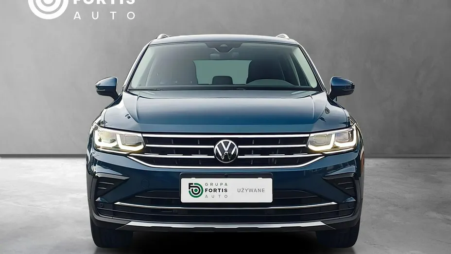 VOLKSWAGEN Tiguan -