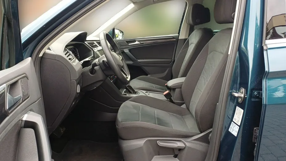 VOLKSWAGEN Tiguan -