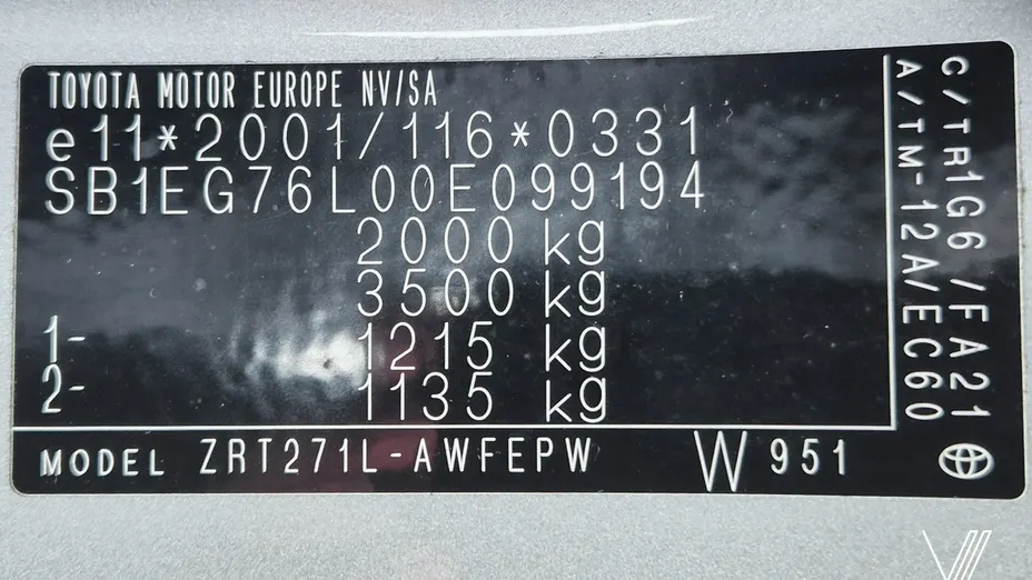 TOYOTA Avensis -
