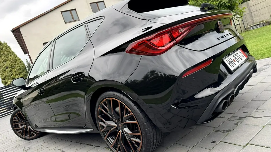 CUPRA Leon -
