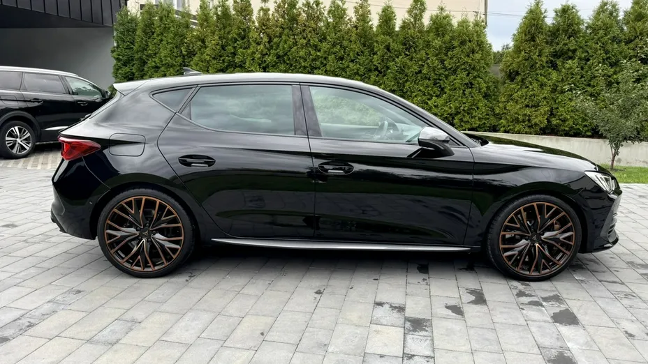CUPRA Leon -