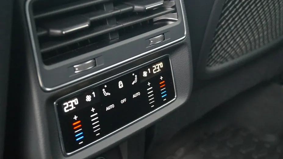 AUDI Q7 -