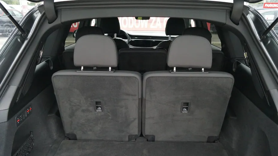 AUDI Q7 -