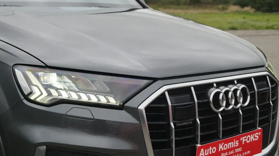 AUDI Q7 -