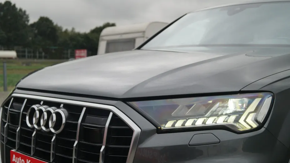 AUDI Q7 -
