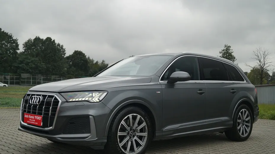 AUDI Q7 -