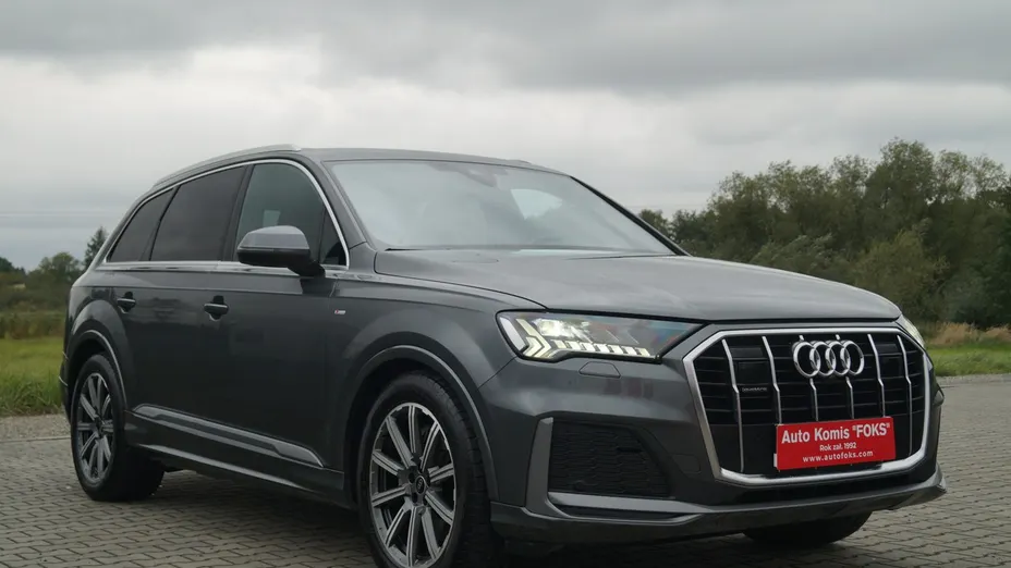AUDI Q7 -