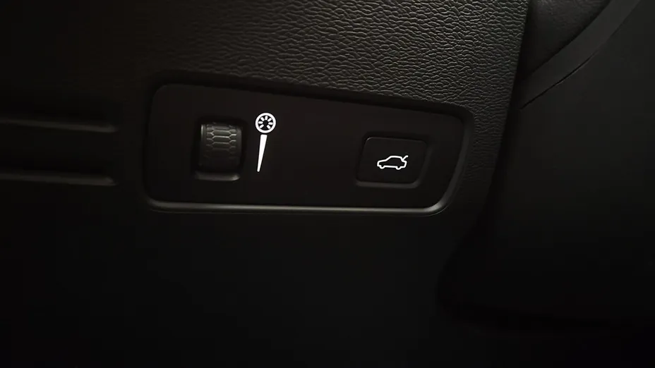 VOLVO XC40 -