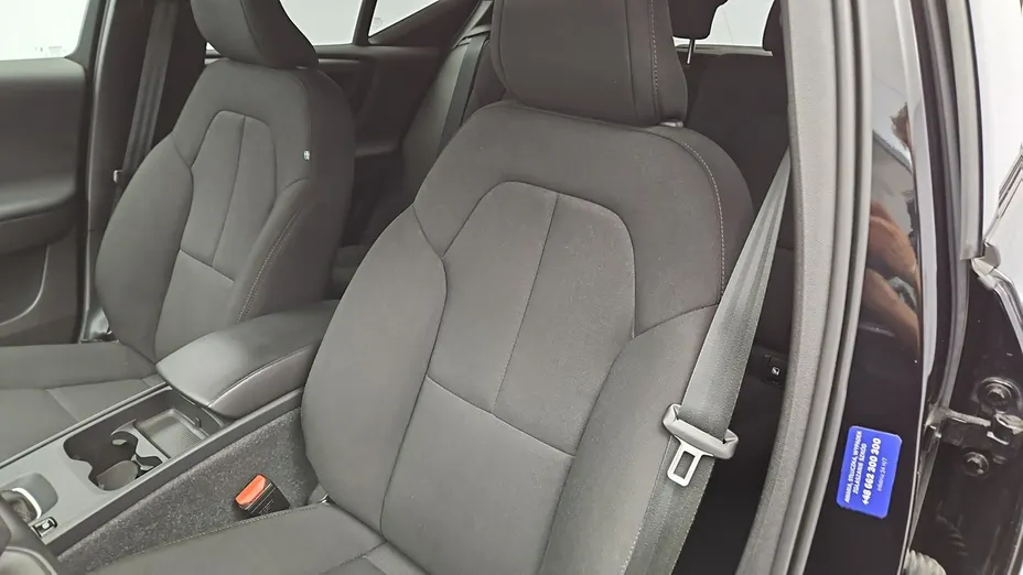VOLVO XC40 -