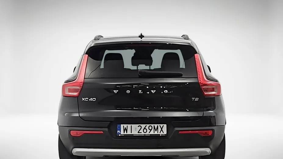 VOLVO XC40 -