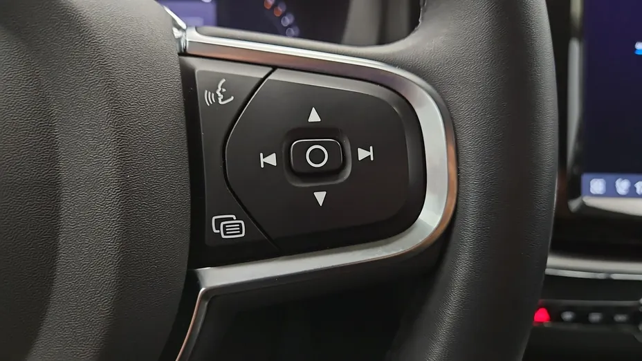 VOLVO XC60 -