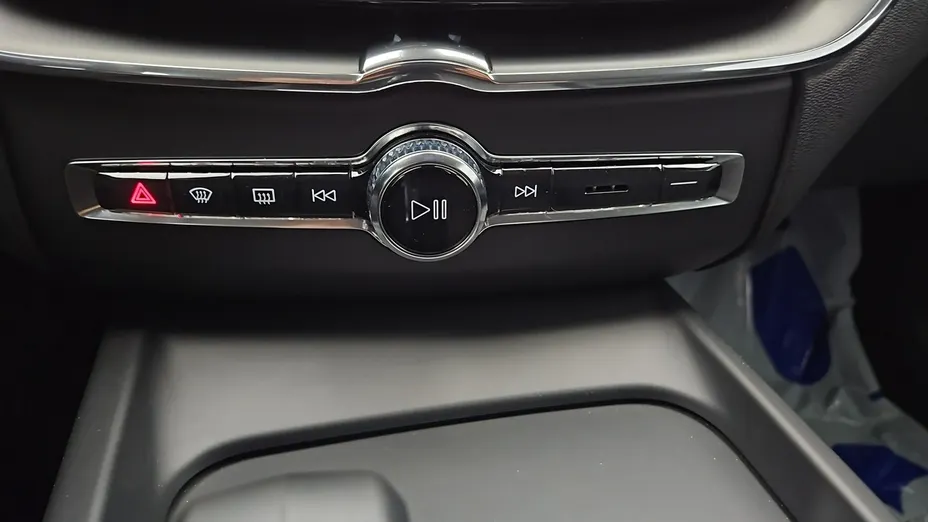 VOLVO XC60 -