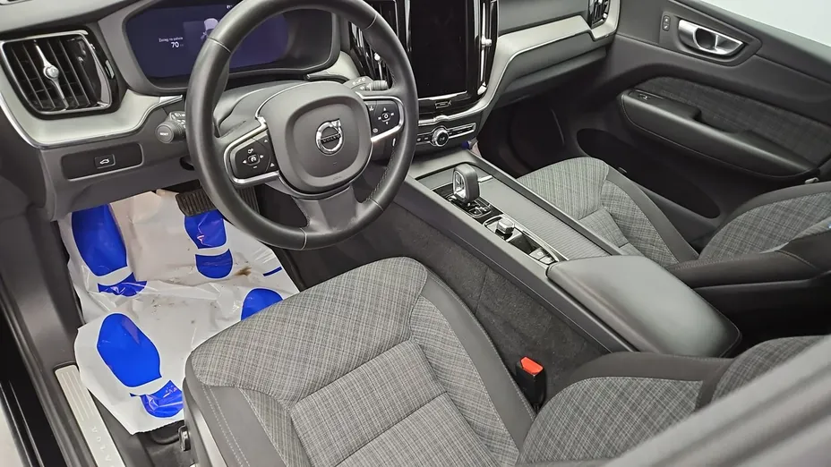 VOLVO XC60 -