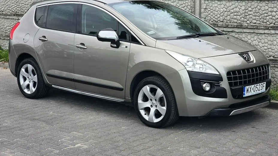 PEUGEOT 3008 -